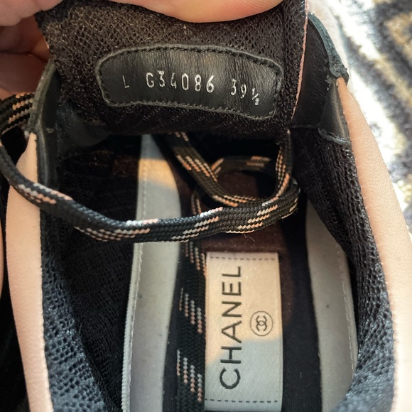 Chanel CC Logo. Nylon and Calfskin Suede Sneakers - Picture 11 of 11